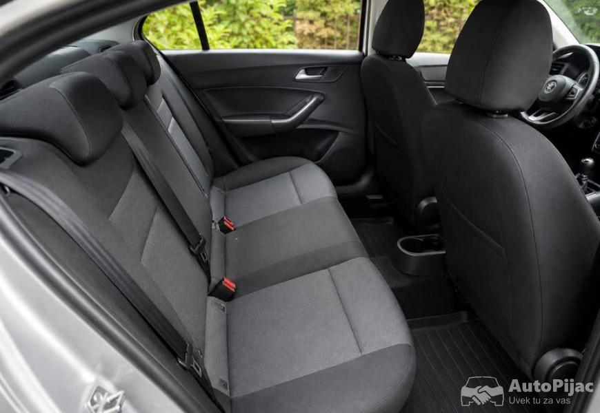 skoda_rapid_14_tdi_2015_automatik_8_polovni_automobili_autopijac.rs