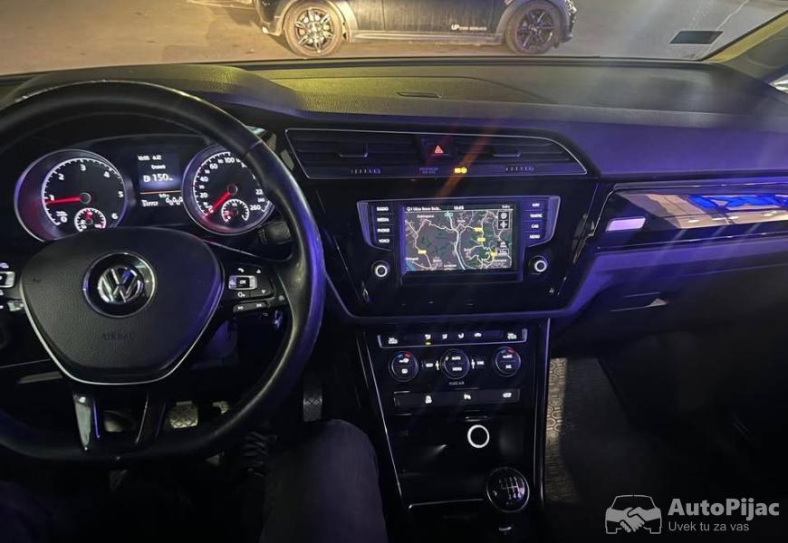 touran_2016_20_150ks_manuelni_6_brzina_13_polovni_automobili_autopijac.rs