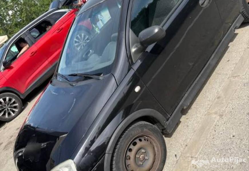 opel_corsa_3_polovni_automobili_autopijac.rs