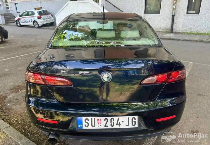 alfa_romeo_159_jtdm_6_polovni_automobili_autopijac.rs