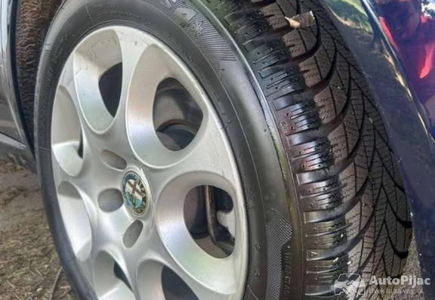 alfa_romeo_159_jtdm_9_polovni_automobili_autopijac.rs