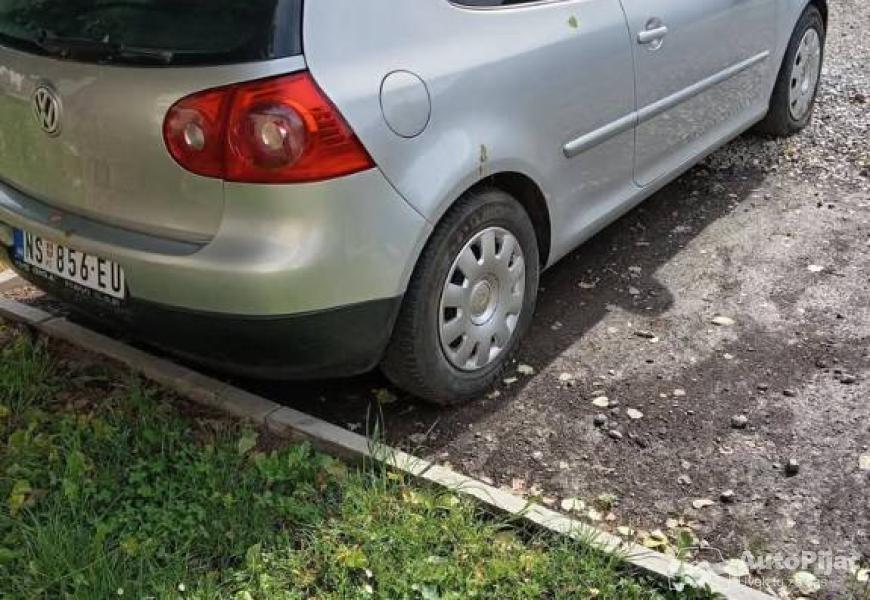 golf_5_19_tdi_2004_god_4_polovni_automobili_autopijac.rs