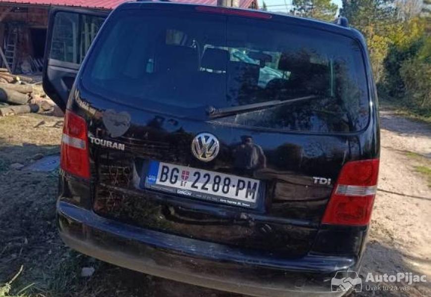 wv_touran_19tdi_2005_6_polovni_automobili_autopijac.rs
