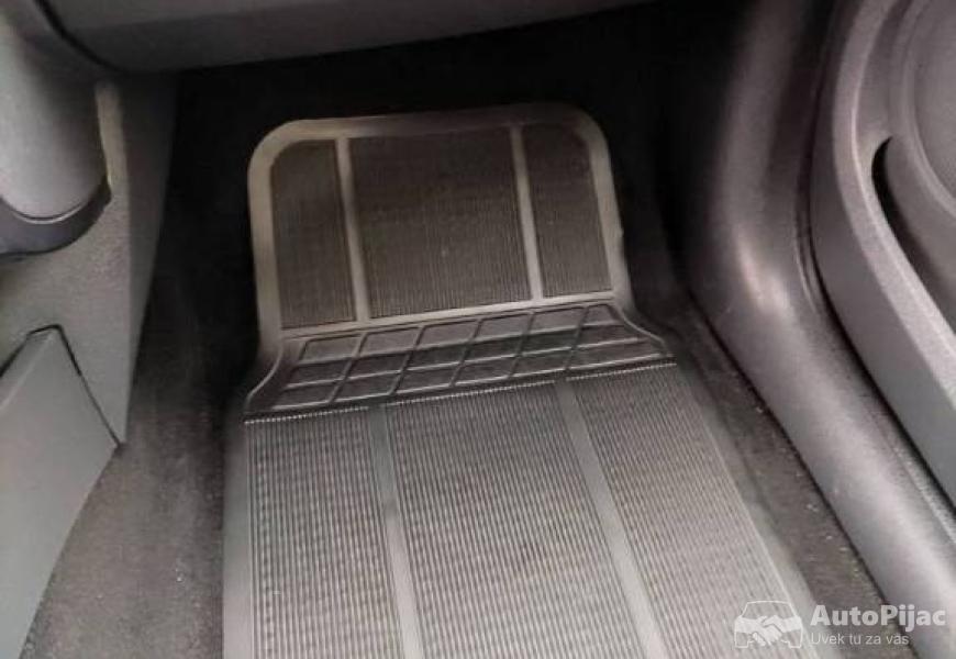 2012_renault_clio_3_restyling_11_polovni_automobili_autopijac.rs
