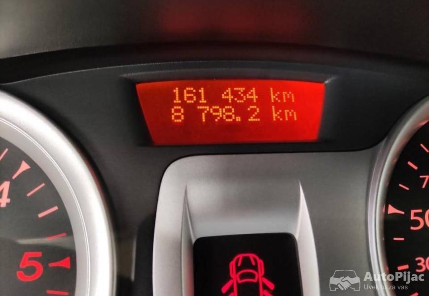 2012_renault_clio_3_restyling_14_polovni_automobili_autopijac.rs