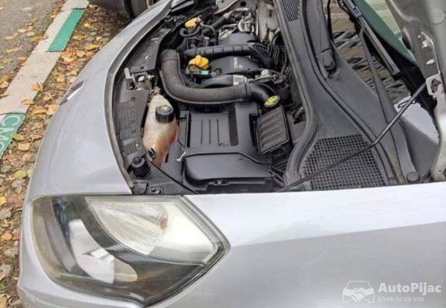 2012_renault_clio_3_restyling_15_polovni_automobili_autopijac.rs