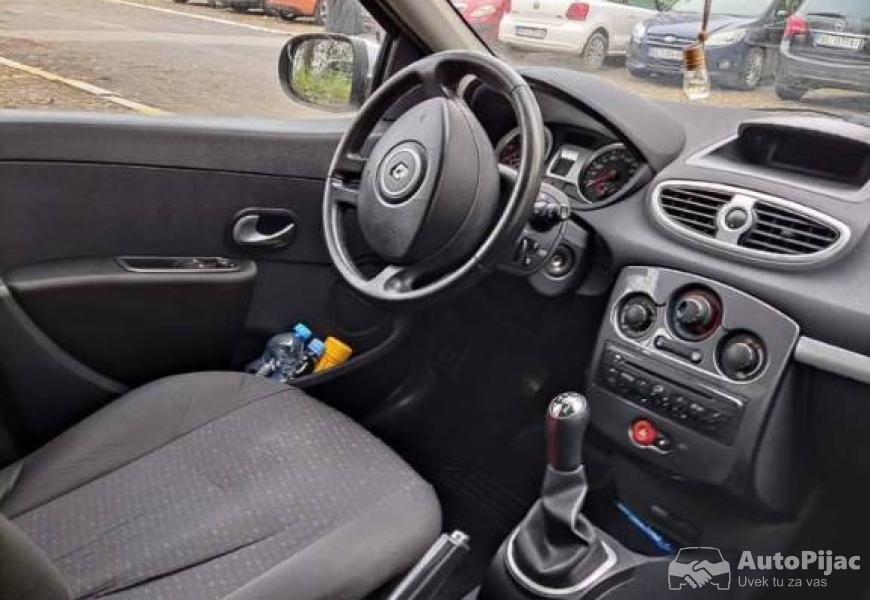 2012_renault_clio_3_restyling_6_polovni_automobili_autopijac.rs
