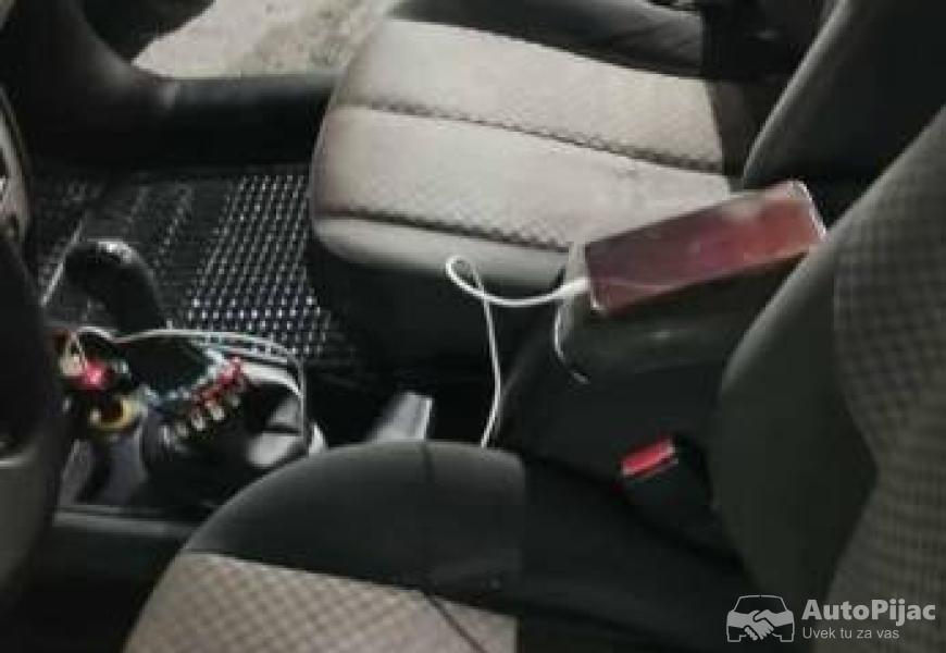 reno_megan_2_15_4_polovni_automobili_autopijac.rs