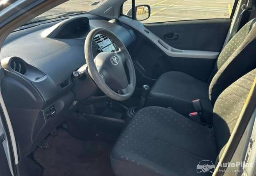 toyota_yaris_14_d_8_polovni_automobili_autopijac.rs