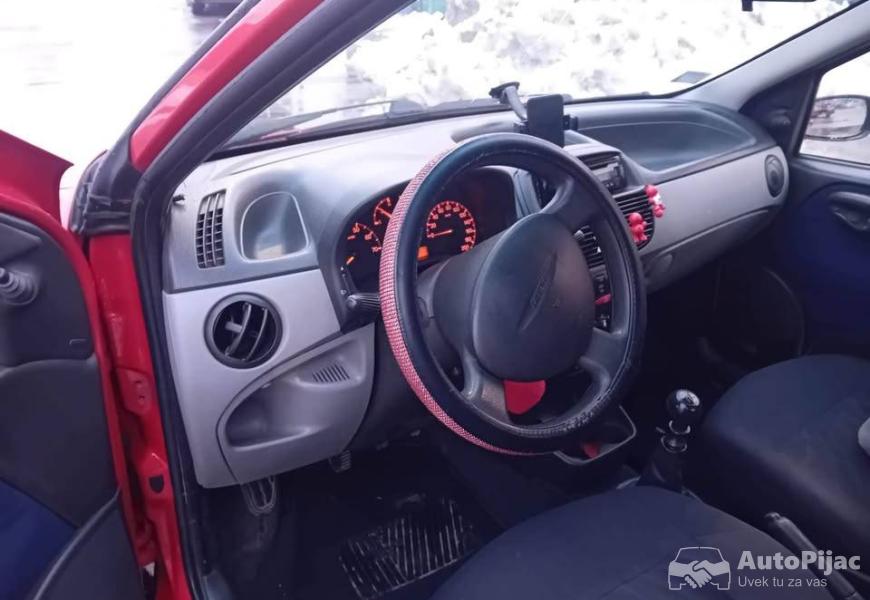 fiat_punto_12_6_polovni_automobili_autopijac.rs