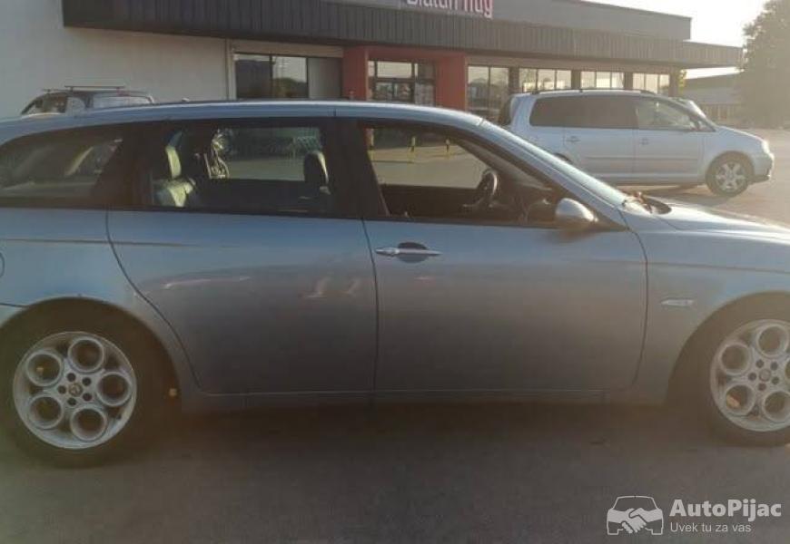 2003_alfa_romeo_156_20_jts_sportwagon_6_polovni_automobili_autopijac.rs