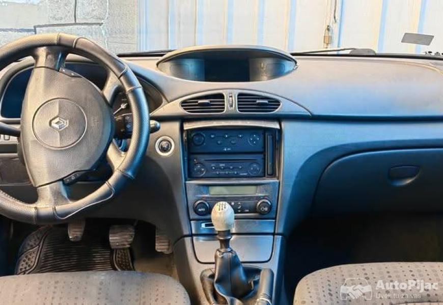 2004_renault_laguna_2_11_polovni_automobili_autopijac.rs