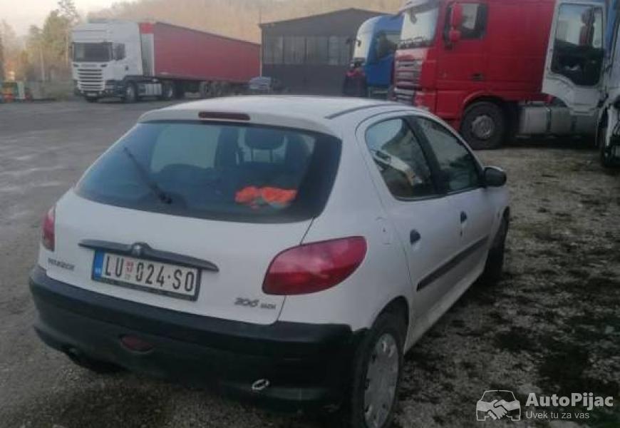 pezo_206_3_polovni_automobili_autopijac.rs