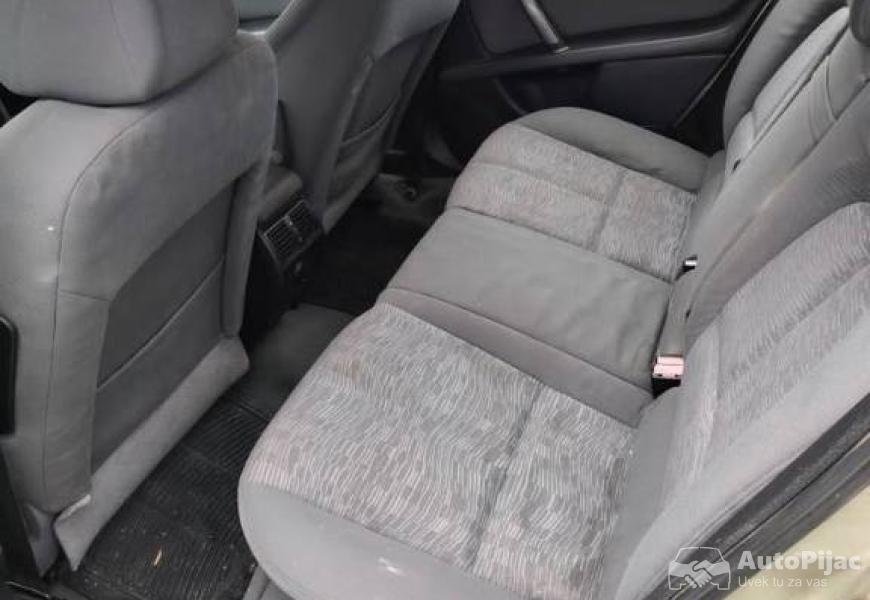 pezo_407_20_hdi_2004_god_7_polovni_automobili_autopijac.rs