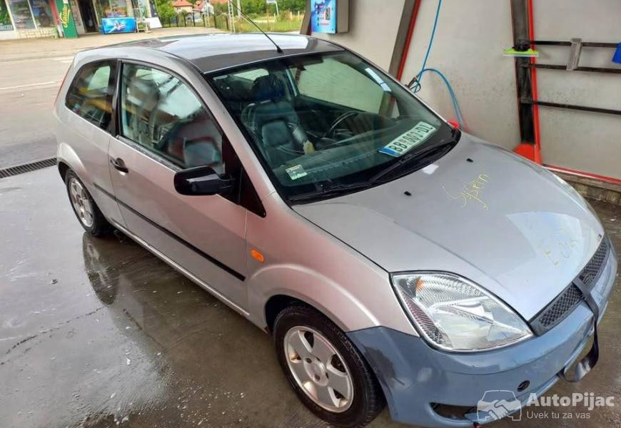 ford_fiesta_14_benzin_2003_godiste_2_polovni_automobili_autopijac.rs