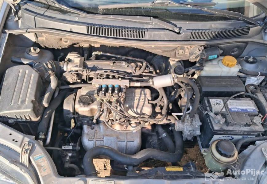 2006_amerika_kalos_shervolet_8_polovni_automobili_autopijac.rs