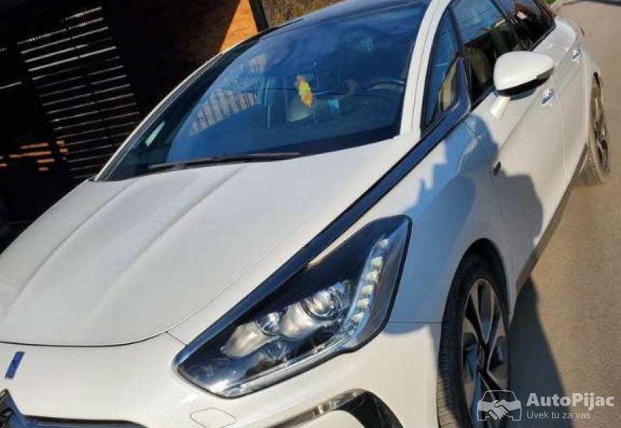 2013_citroen_ds5_20_4puta4200ks_automatik_limuzina_5_polovni_automobili_autopijac.rs