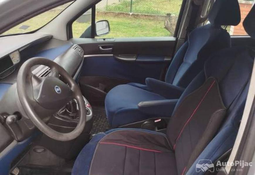 na_prodaju_fiat_ulysse_20_jtd_6_polovni_automobili_autopijac.rs