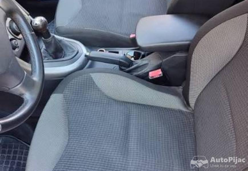 peugeot_308_16_hdi_6_polovni_automobili_autopijac.rs