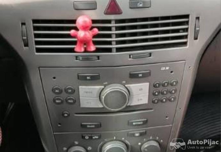 astra_h_13_polovni_automobili_autopijac.rs