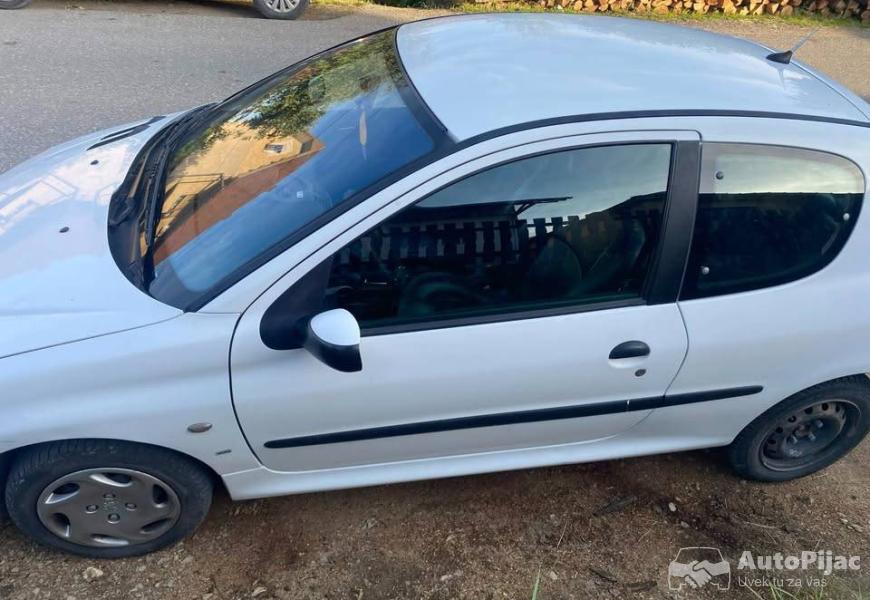 2001_peugeot_206_2_polovni_automobili_autopijac.rs