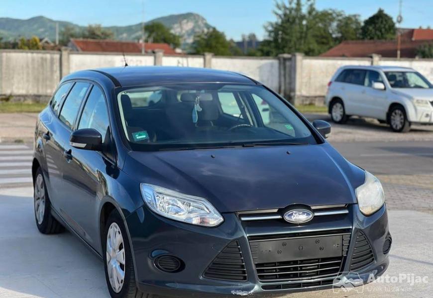 ford_focus_16_76kw_2012_3_polovni_automobili_autopijac.rs