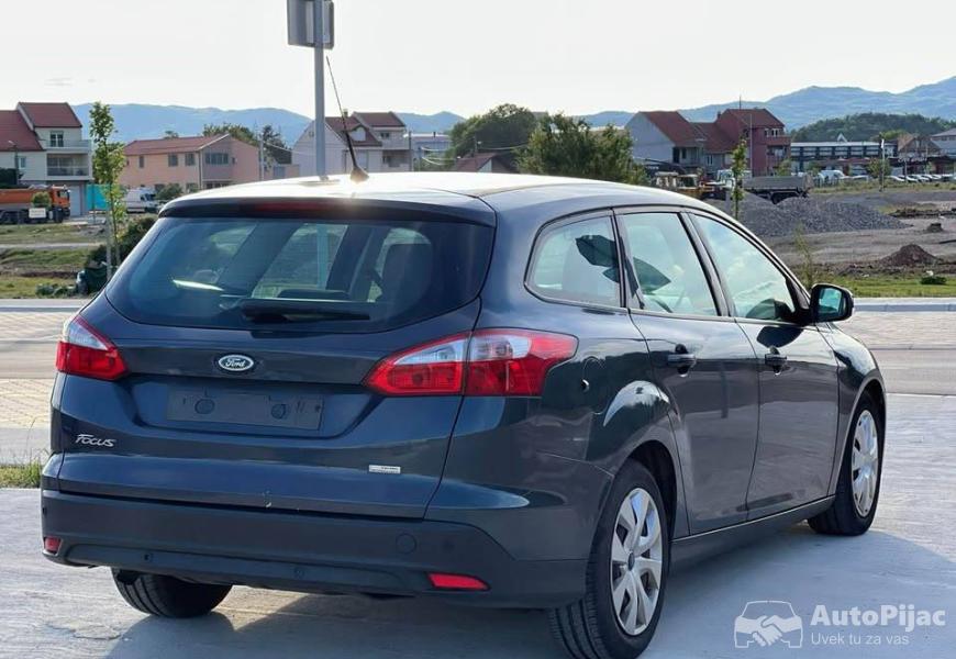 ford_focus_16_76kw_2012_4_polovni_automobili_autopijac.rs