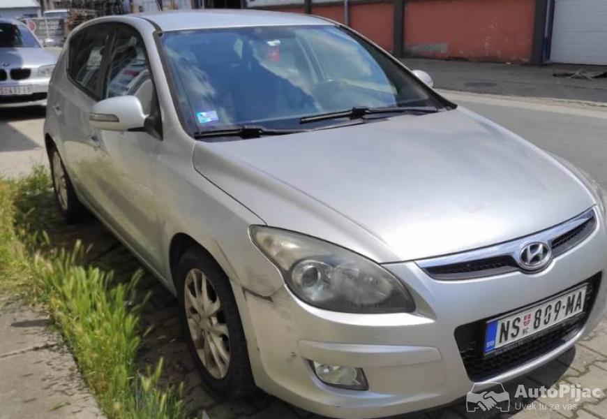 hyndai_i_30_16_crdi_2009_god_2_polovni_automobili_autopijac.rs