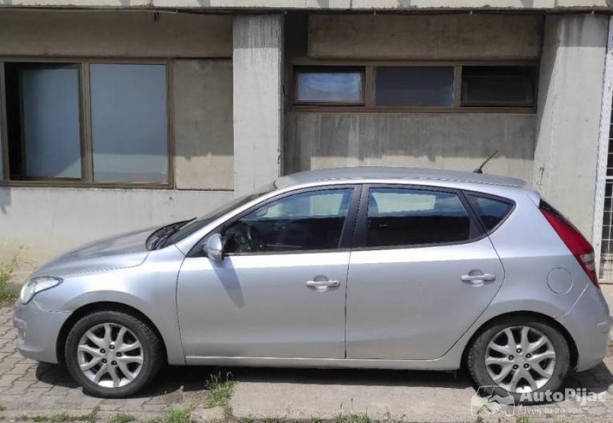 hyndai_i_30_16_crdi_2009_god_4_polovni_automobili_autopijac.rs