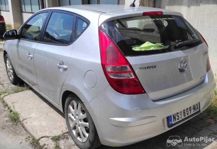 hyndai_i_30_16_crdi_2009_god_5_polovni_automobili_autopijac.rs