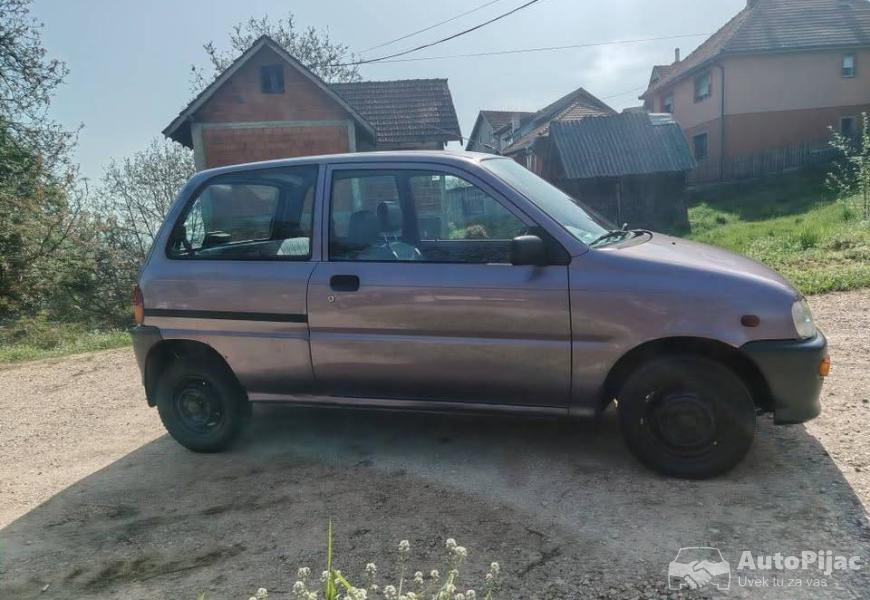 dajhacu_2000_god_800_kubika_7_polovni_automobili_autopijac.rs