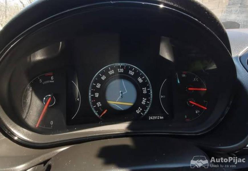 opel_insignia_2014_7_polovni_automobili_autopijac.rs