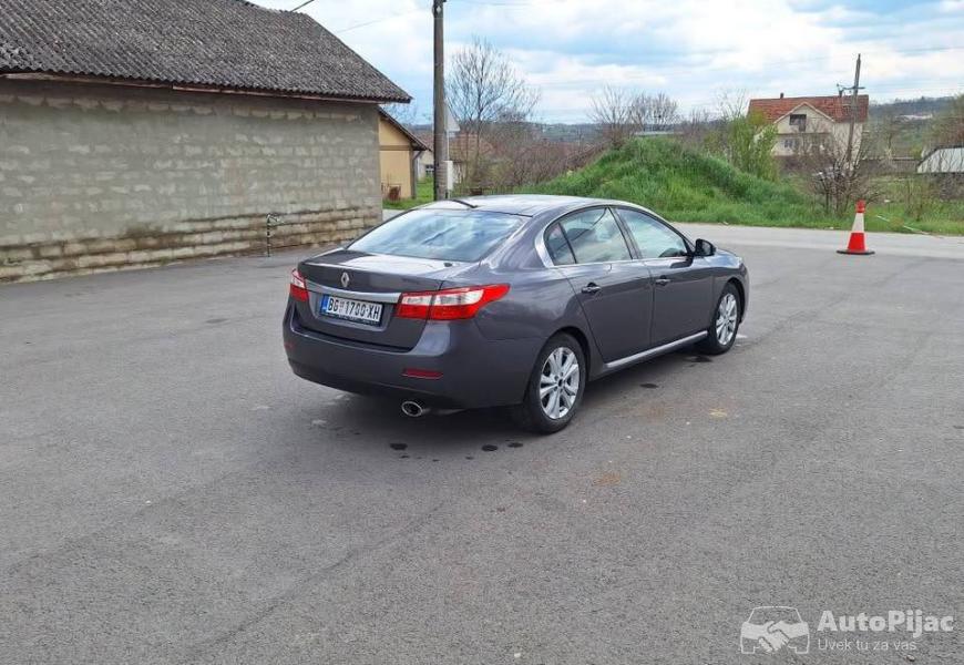 renault_latitude_5_polovni_automobili_autopijac.rs