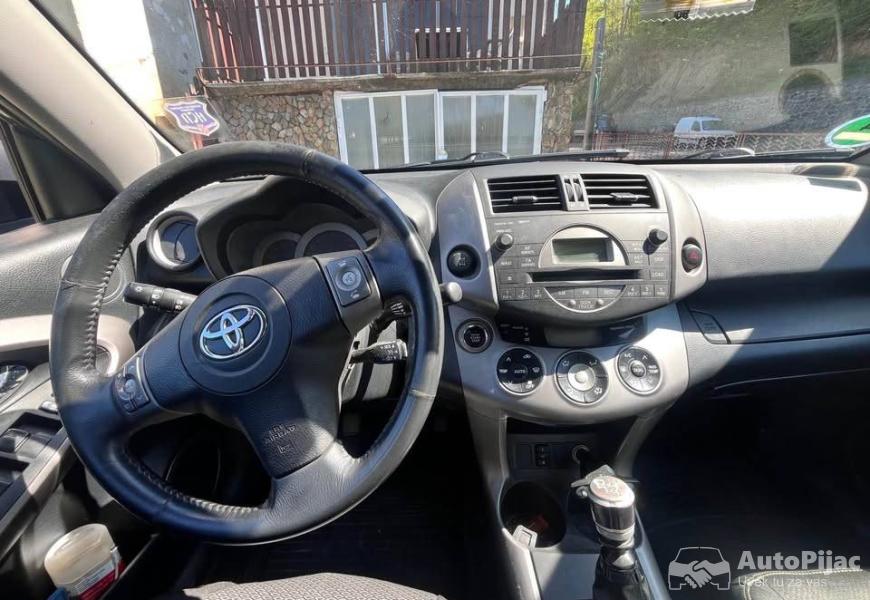 toyota_rav4_8_polovni_automobili_autopijac.rs