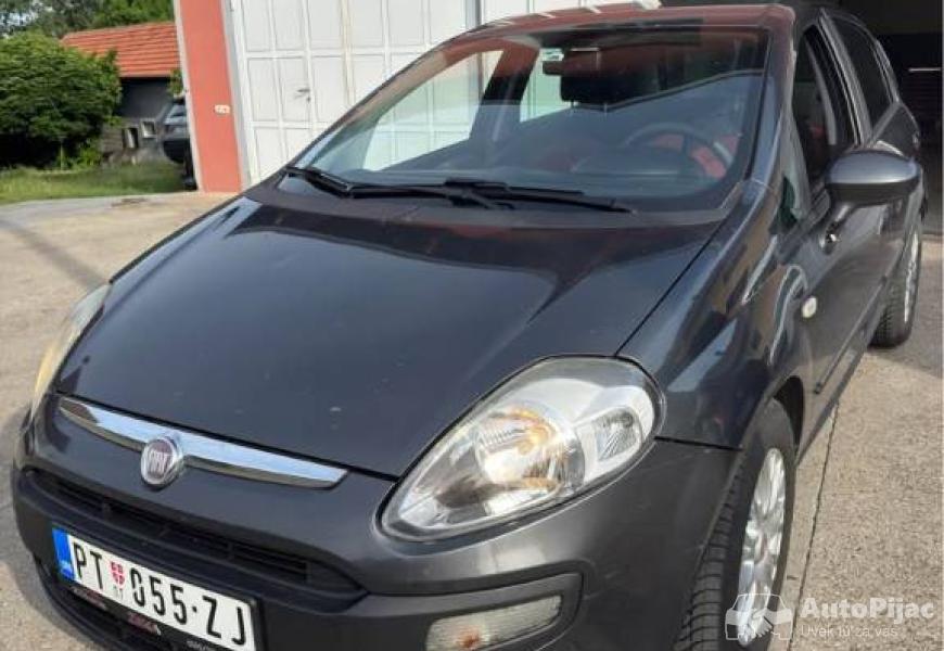 fiat_grande_punto_multijet_13_2_polovni_automobili_autopijac.rs