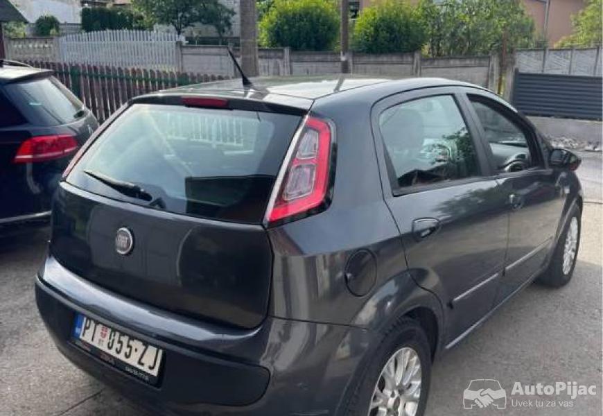 fiat_grande_punto_multijet_13_5_polovni_automobili_autopijac.rs