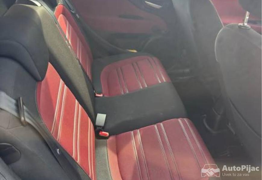 fiat_grande_punto_multijet_13_8_polovni_automobili_autopijac.rs