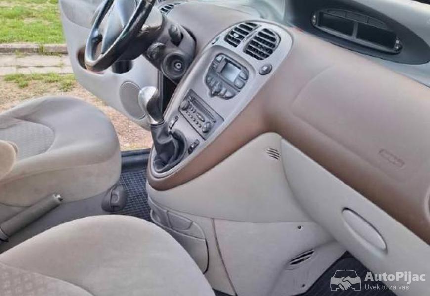 citroen_xsara_picasso_16_2006god_7_polovni_automobili_autopijac.rs