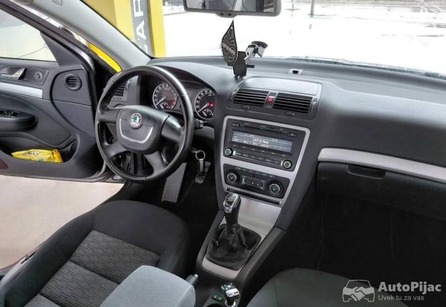 2012_skoda_octavia_8_polovni_automobili_autopijac.rs