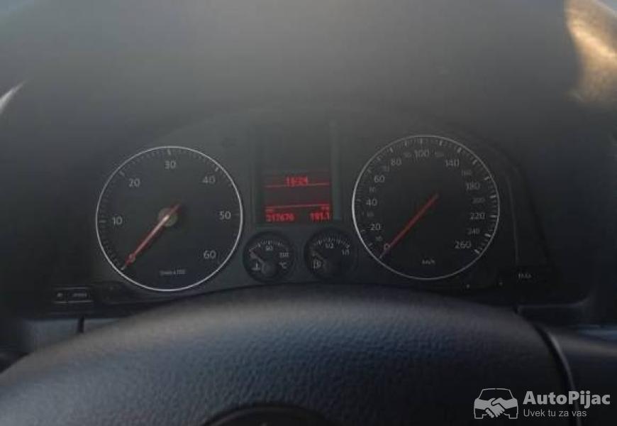 golf_5_19_77_kw_2_polovni_automobili_autopijac.rs