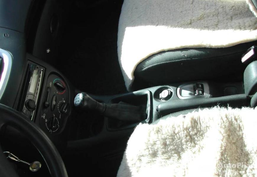2009_peugeot_206_8_polovni_automobili_autopijac.rs