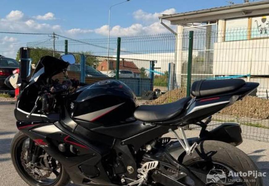 suzuki_gsxr_1000_2006_3_polovni_automobili_autopijac.rs