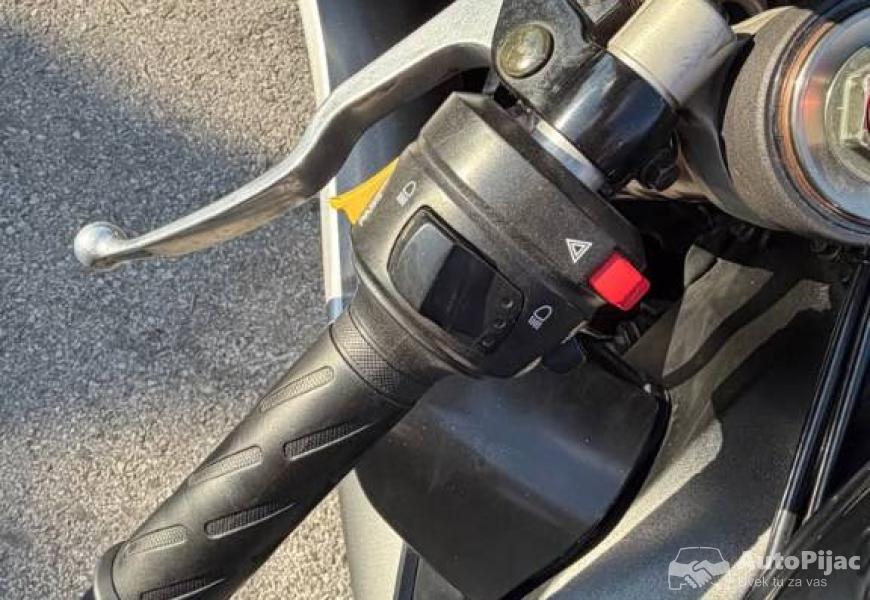 suzuki_gsxr_1000_2006_8_polovni_automobili_autopijac.rs