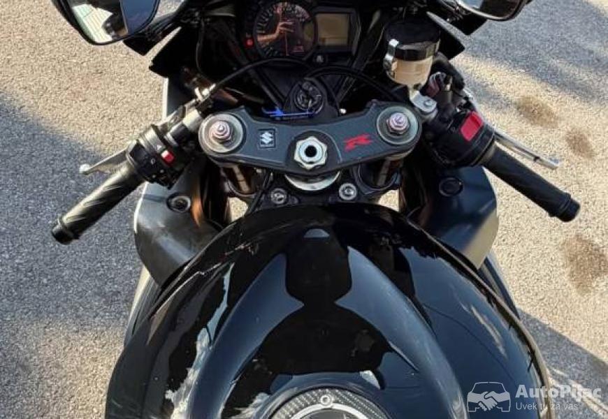 suzuki_gsxr_1000_2006_9_polovni_automobili_autopijac.rs