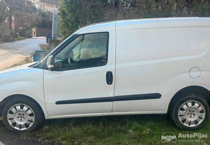 fiat_doblo_benzin_metan_11_polovni_automobili_autopijac.rs