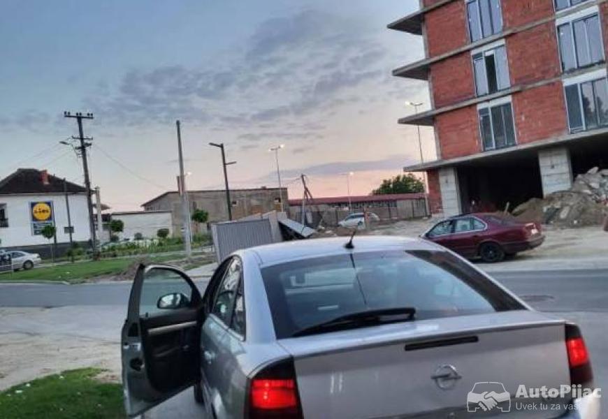 vektra_c_3_polovni_automobili_autopijac.rs
