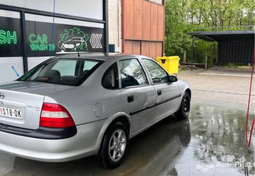 opel_vektra_4_polovni_automobili_autopijac.rs