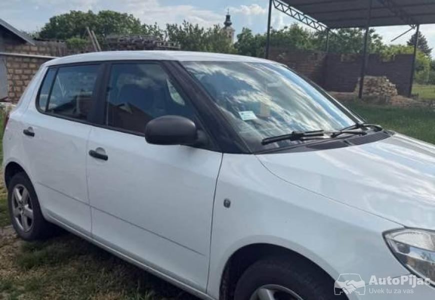 skoda_fabia_16tdi_6_polovni_automobili_autopijac.rs