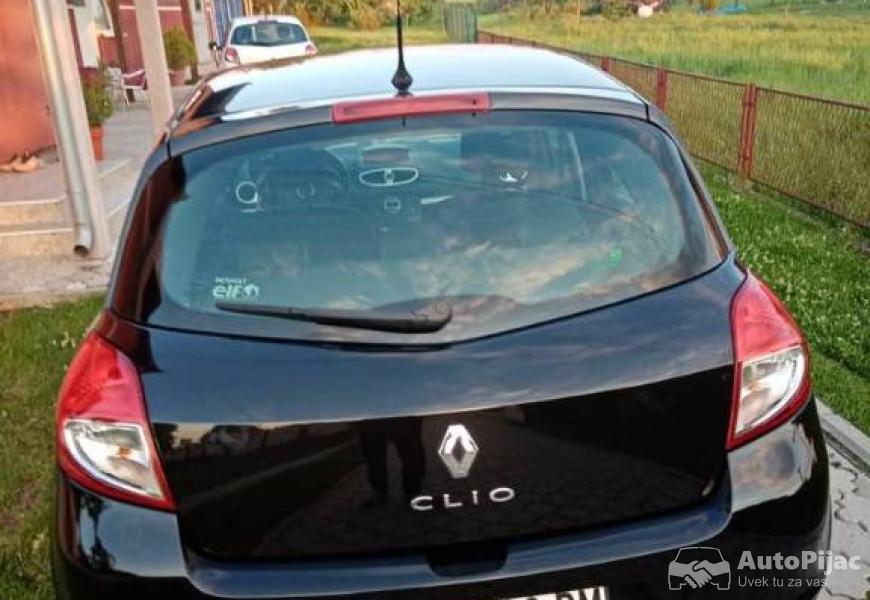 crni_klio_15_polovni_automobili_autopijac.rs
