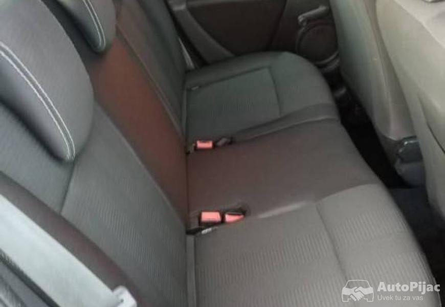 crni_klio_4_polovni_automobili_autopijac.rs